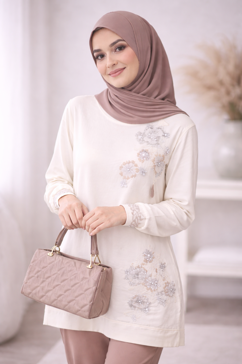Women’s Embellished Floral Lounge Set