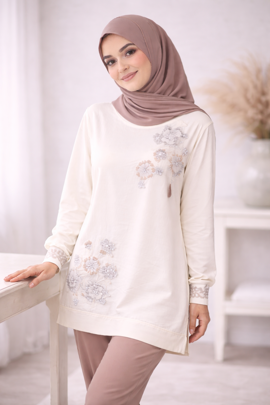 Women’s Embellished Floral Lounge Set