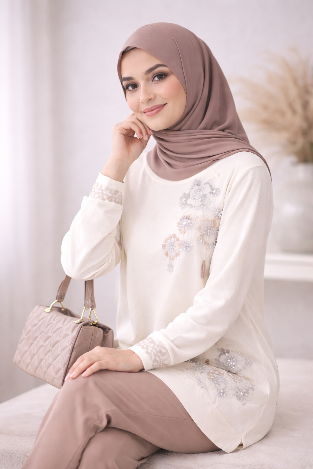 Women’s Embellished Floral Lounge Set