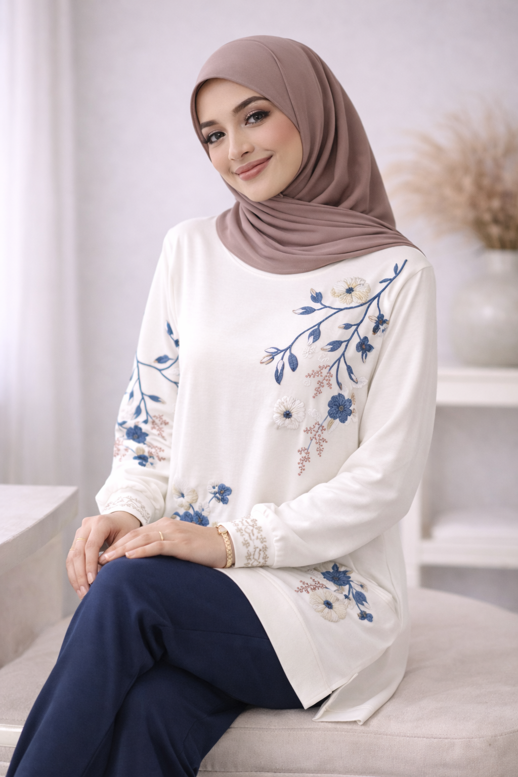 Women’s Embellished Floral Lounge Set