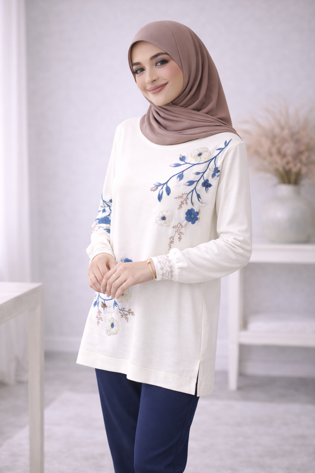 Women’s Embellished Floral Lounge Set